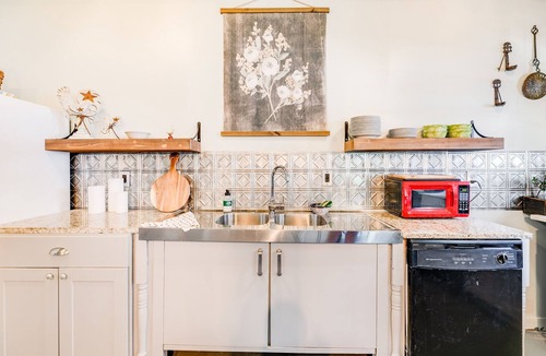 Whitesburg House | Lakehouse, Family, friend get-togethers. and Wedding Venue.