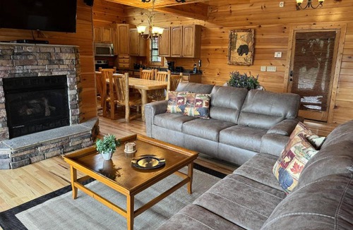 Sevierville House | Lakeside and Lovin It
