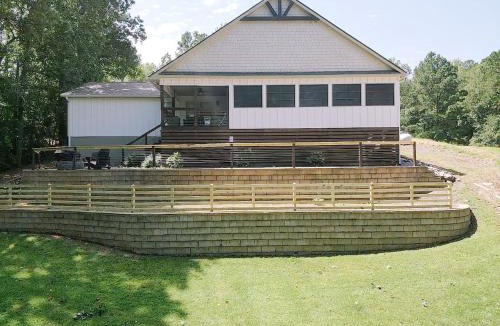 Eatonton House | Lakeside Lodge on Bluegill- Arcade, Dock, FirePit