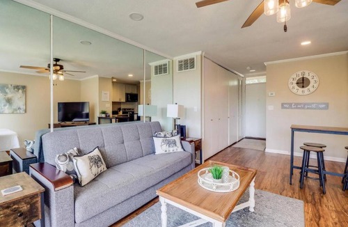 Diamondhead Apartment | Lakeside Villa - Quite Location, walk to the Country Club