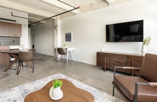 Urban Core Apartment | Landing | Amazing 1BD, Rooftop Lounge, Gym