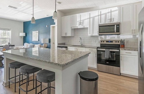Jacksonville Apartment | Landing | Amazing 2BD, Gym, Clubhouse