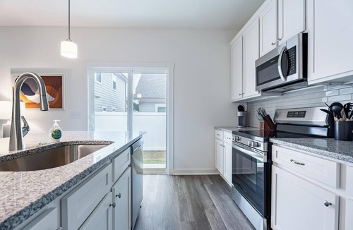 Port Wentworth Apartment | Landing | Amazing 1BD, Gym, Pool