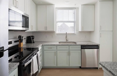 Port Wentworth Apartment | Landing | Amazing 2BD, Gym, Pool