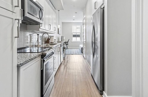 Hitch Village - Fred Wessels Homes Apartment | Landing at Riverworks at Eastern Wharf - Studio in Hitch Village/Fred Wessels Homes
