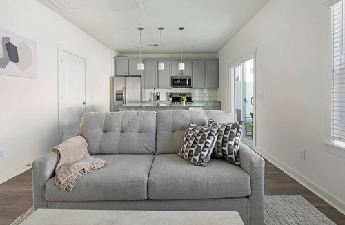 Port Wentworth Apartment | Landing | Beautiful 1BD, Gym, Pool