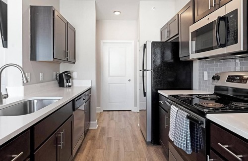 Summerville Apartment | Landing | Beautiful 1BD, Gym, Yoga Studio