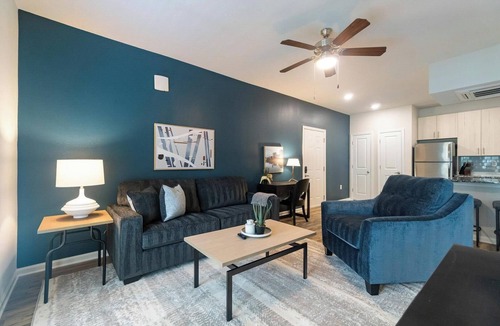 Charlotte Apartment | Landing | Beautiful 1BD, Gym, Clubhouse