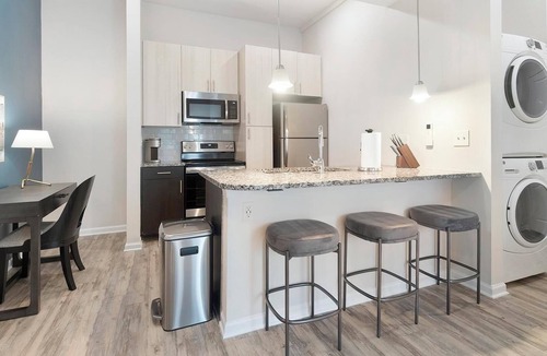 Charlotte Apartment | Landing | Beautiful 1BD, Gym, Clubhouse