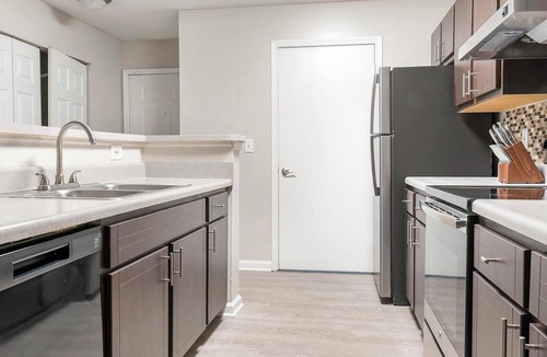 Stockbridge Apartment | Landing | Beautiful 2BD, Gym, Clubhouse