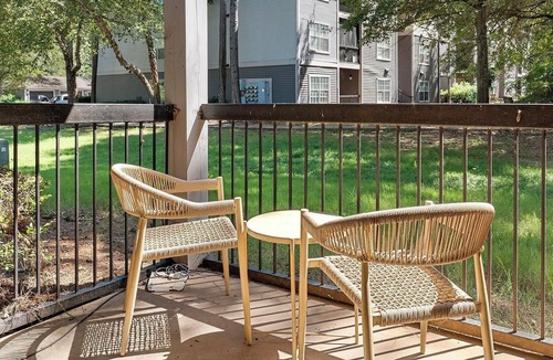 Stockbridge Apartment | Landing | Beautiful 2BD, Gym, Clubhouse