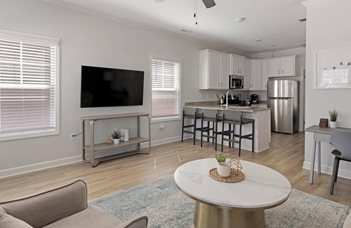 Huntsville Apartment | Landing | Beautiful 2BD, Gym, Pool