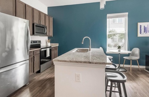 San Marco Apartment | Landing | Beautiful 1BD, Gym, Pool