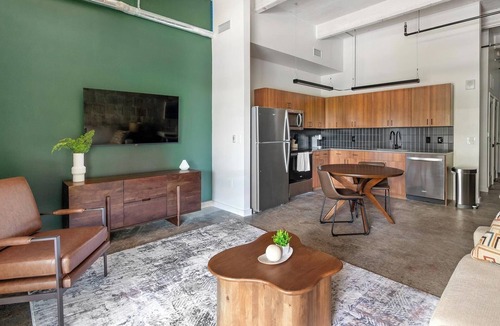 Urban Core Apartment | Landing | Beautiful 1BD, Gym, Rooftop Lounge