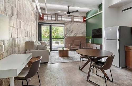 Urban Core Apartment | Landing | Beautiful 1BD, Gym, Rooftop Lounge