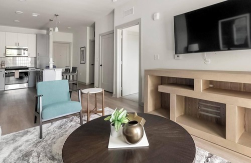 Springfield Apartment | Landing | Chic 1BD, Courtyard, Pool