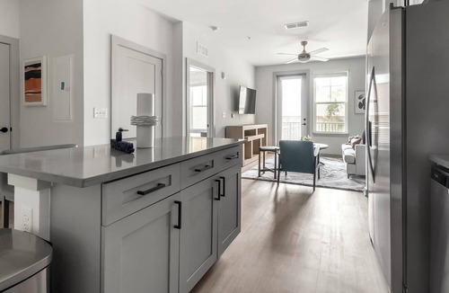Springfield Apartment | Landing | Chic 1BD, Courtyard, Pool