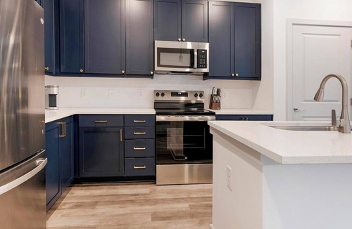 Huntsville Apartment | Landing | Chic 1BD, Gym, Yoga Studio