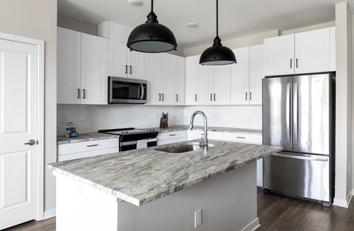 Huntsville Apartment | Landing Dry Creek Apartments