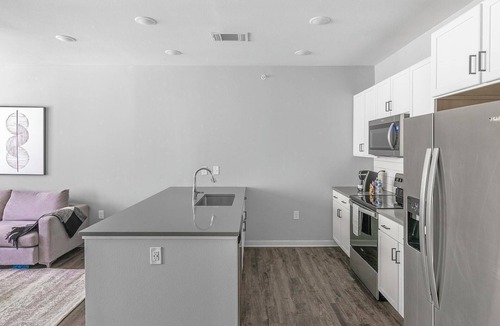 Madison Apartment | Landing | Incredible 1BD, Gym, Pool