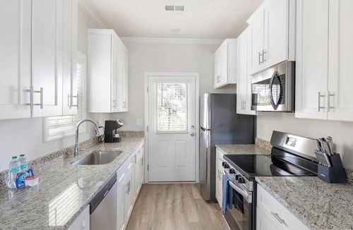 Huntsville Apartment | Landing | Incredible 2BD, Courtyard, Clubhouse