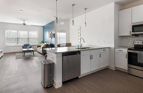 Athens Apartment | Landing | Incredible 2BD, Pool, Yoga Studio