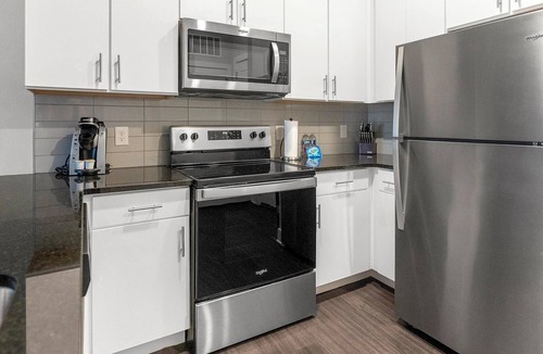 San Marco Apartment | Landing | Incredible 1BD, Pool, Gym