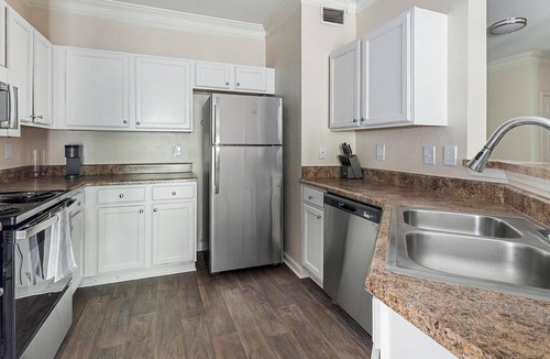 Stockbridge Apartment | Landing | Incredible 2BD, Gym, Clubhouse