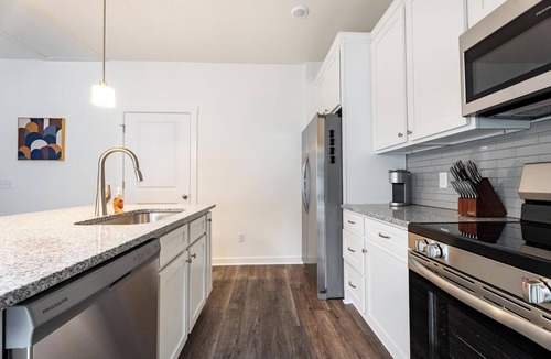 Port Wentworth Apartment | Landing | Modern 1BD, Gym, Clubhouse