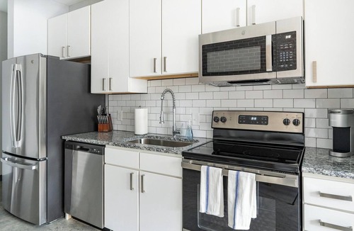 Northwest Pensacola Apartment | Landing | Modern 1BD, Rooftop Lounge, Gym