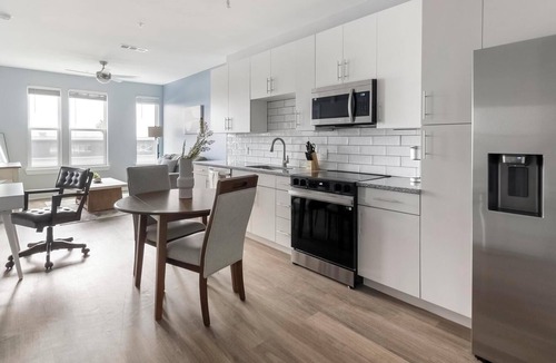 Sports Complex Apartment | Landing | Modern 1BD, Gym, Courtyard