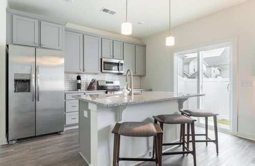 Port Wentworth Apartment | Landing | Modern 2BD, Gym, Pool