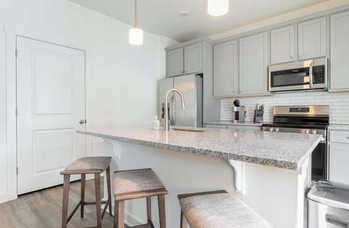 Port Wentworth Apartment | Landing | Modern 2BD, Gym, Pool