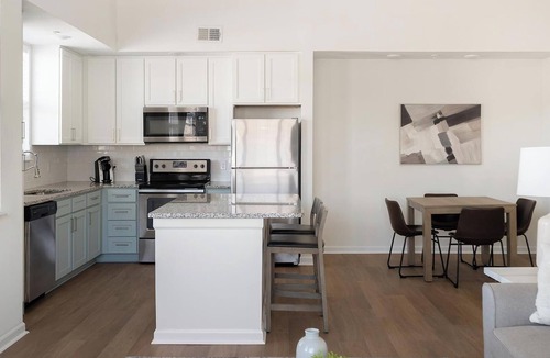 Port Wentworth Apartment | Landing | Modern 2BD, Pool, Gym