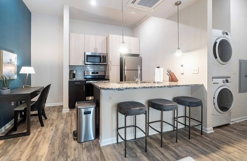 Charlotte Apartment | Landing | Modern 2BD, Gym, Clubhouse