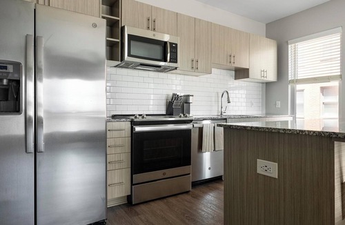 Yamacraw Village Apartment | Landing | Modern 2BD in Downtown