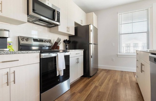 Huntersville Apartment | Landing | Modern 2BD, Gym