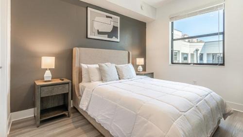 Fort Myers River District Apartment | Landing Modern Apartment with Amazing Amenities (ID7569X30)