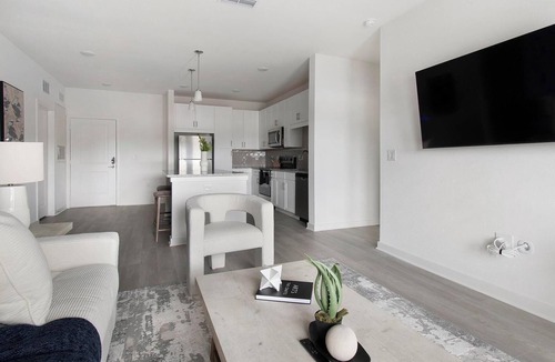 Northside Apartment | Landing | Spectacular 2BD, Clubhouse, Gym