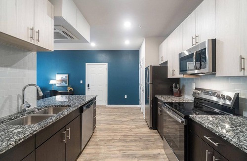 Charlotte Apartment | Landing | Spectacular 1BD, Clubhouse, Gym