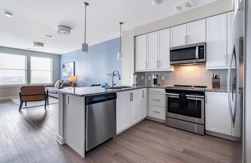 Hitch Village - Fred Wessels Homes Apartment | Landing | Spectacular 1BD, Pool, Courtyard