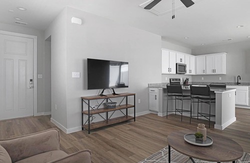 Madison Apartment | Landing | Spectacular 1BD, Courtyard, Gym