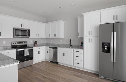 Madison Apartment | Landing | Spectacular 1BD, Courtyard, Gym