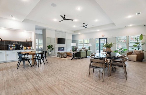 Beaufort Apartment | Landing | Spectacular 1BD, Gym