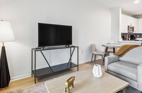 Eden Apartment | Landing | Stunning 1BD, Clubhouse, Gym