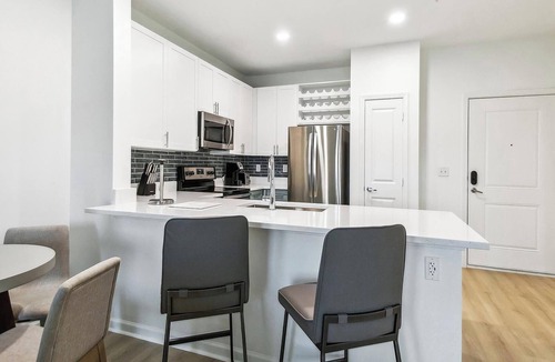 Eden Apartment | Landing | Stunning 1BD, Clubhouse, Gym