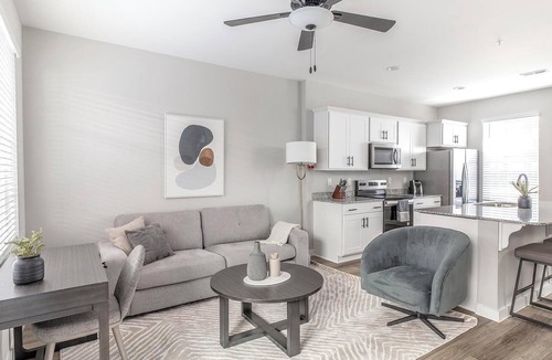 Madison Apartment | Landing | Stunning 2BD, Courtyard, Pool