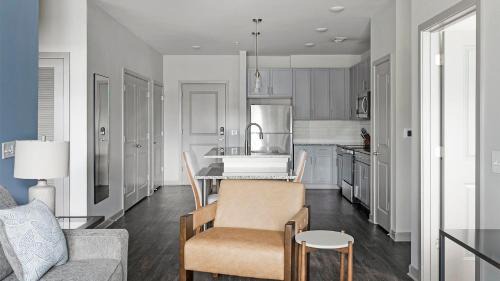 Murfreesboro Apartment | Landing Stunning 2BD Yoga Studio Clubhouse