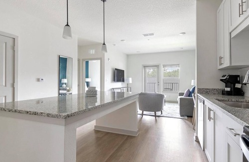 Jacksonville Apartment | Landing | Stylish 1BD, Clubhouse, Gym