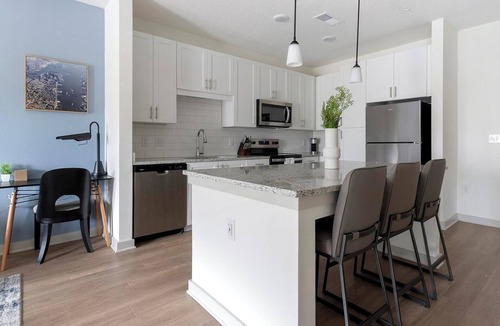Jacksonville Apartment | Landing | Stylish 1BD, Clubhouse, Gym